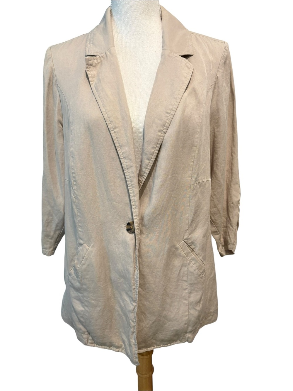Torrid Linen Blend ¾ Sleeve Blazer. Size 10